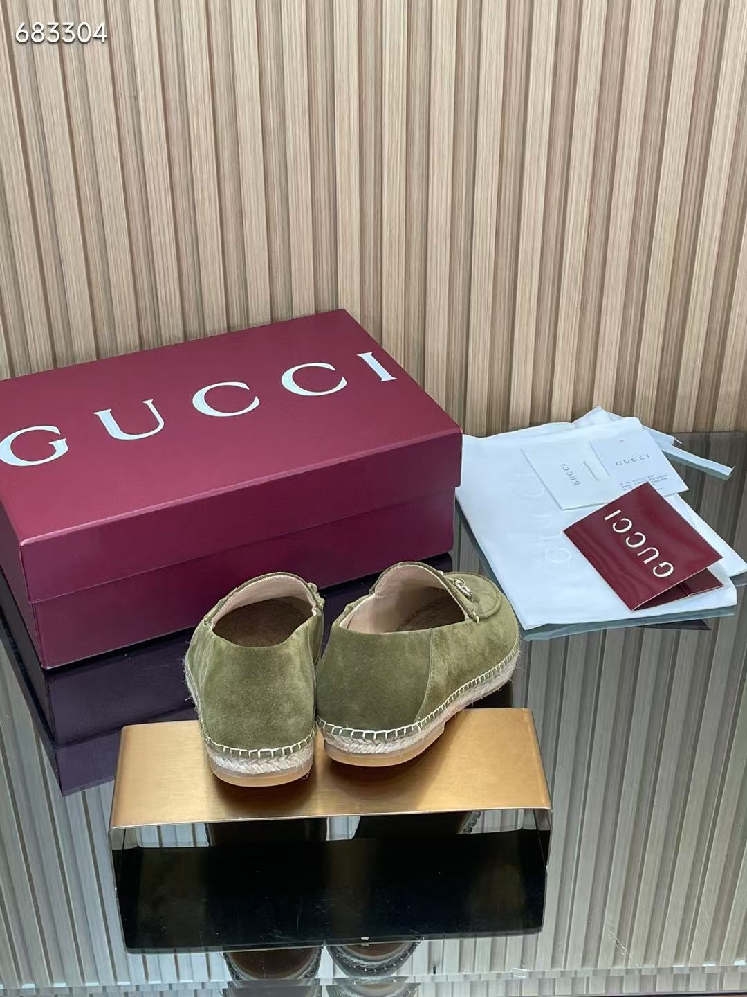 GUCCI 26S LOAFER IN MOSS GREEN SUEDE