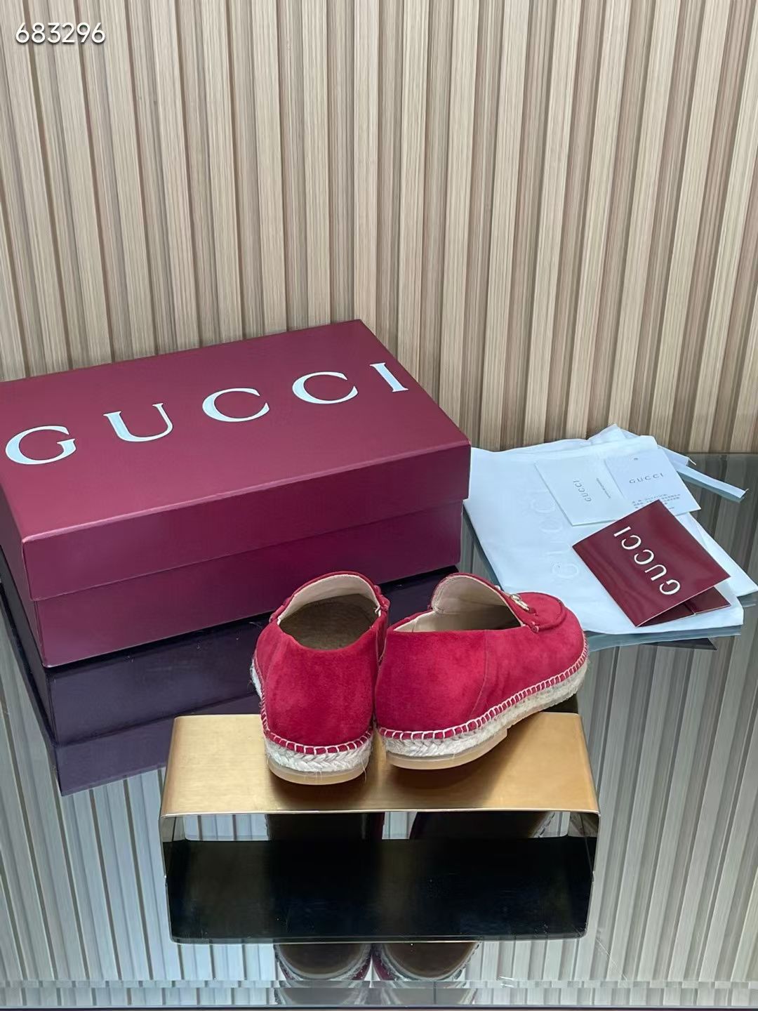 GUCCI 26S LOAFER IN DARK RED SUEDE