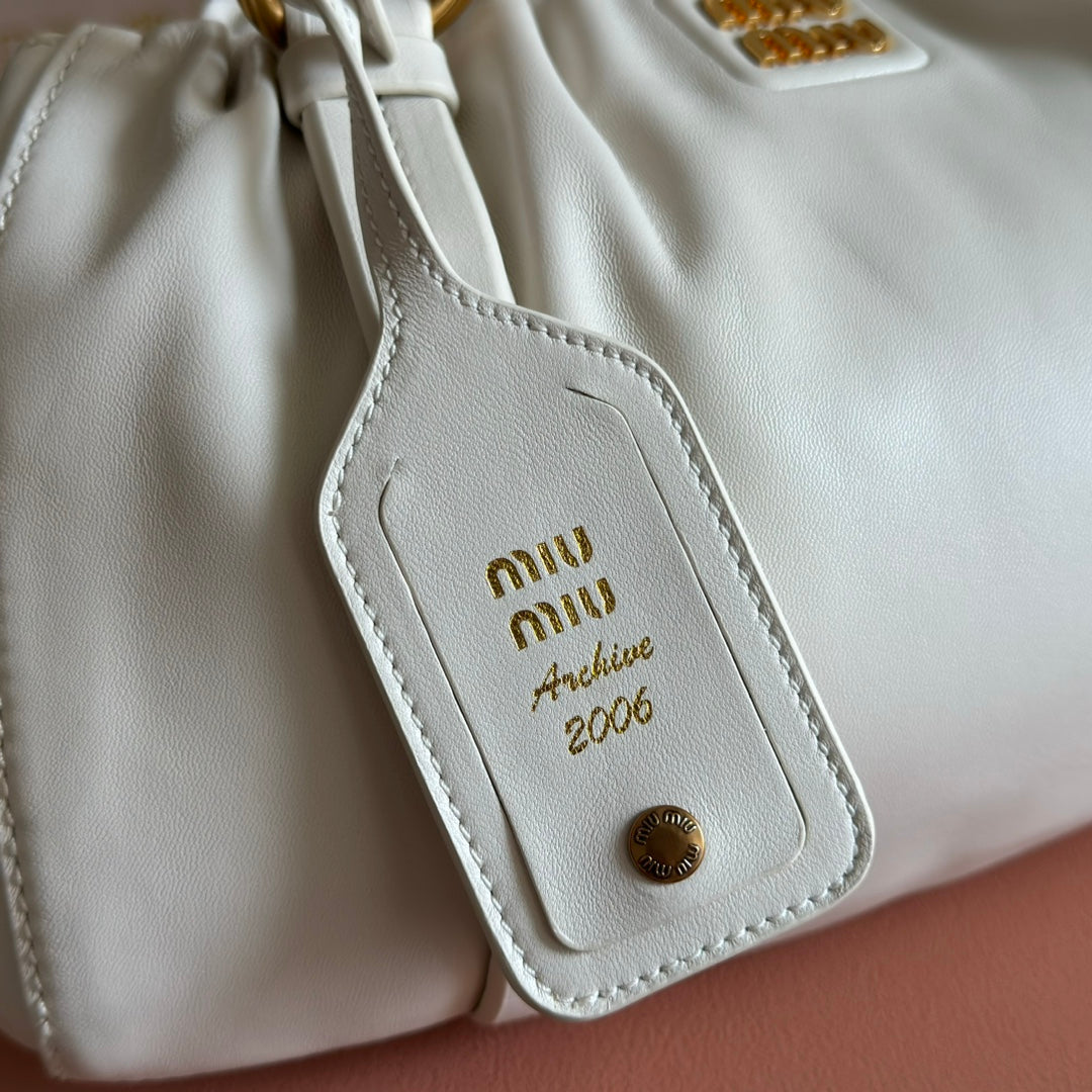 MIUMIU 26S JOIE HAND BAG 32 IN WHITE SHINY LAMBSKIN GOLD HARDWARE