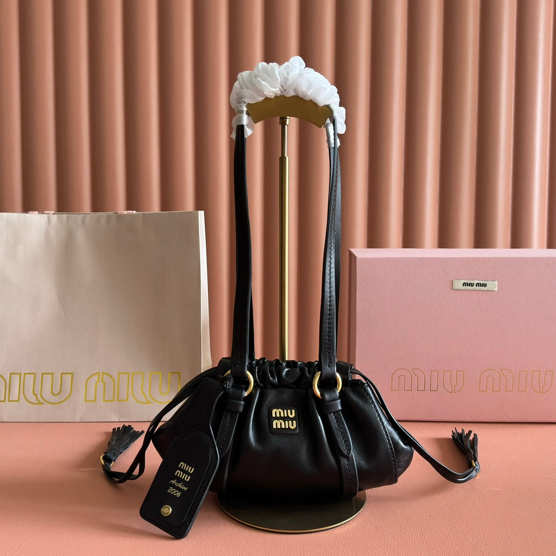 MIUMIU 26S JOIE HAND BAG 22 IN BLACK SHINY LAMBSKIN GOLD HARDWARE